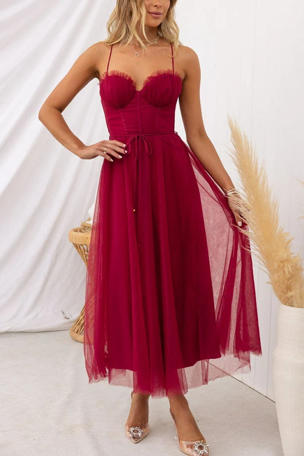 Sandra – Damenkleid aus Chiffon mit Hosenträgern und Tüll