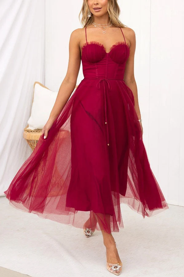 Sandra – Damenkleid aus Chiffon mit Hosenträgern und Tüll