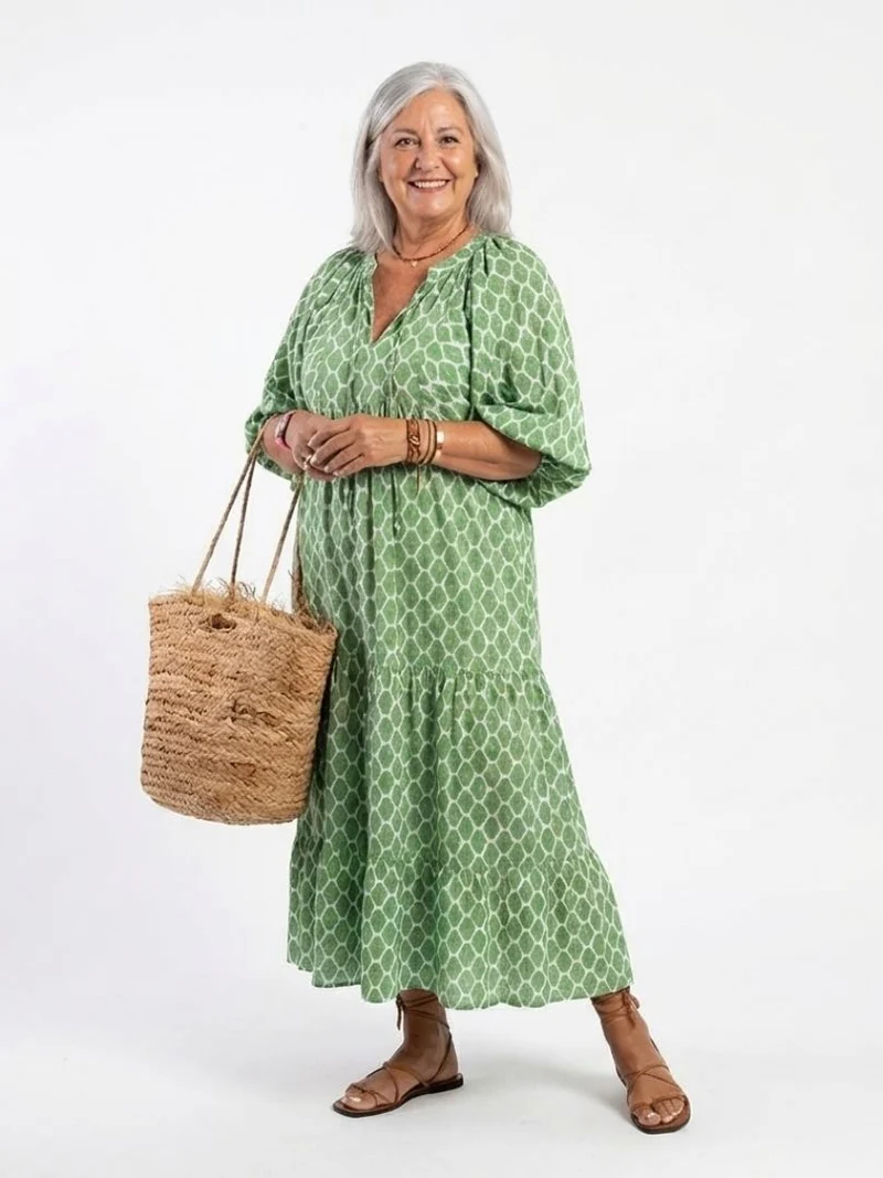 Carina – Elegantes Kleid mit V-Ausschnitt und Dreiviertelärmeln für Damen