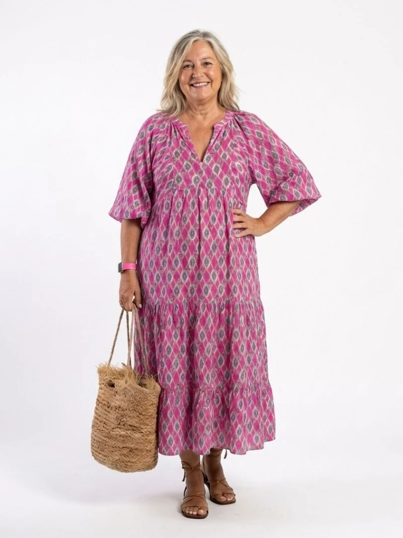 Carina – Elegantes Kleid mit V-Ausschnitt und Dreiviertelärmeln für Damen