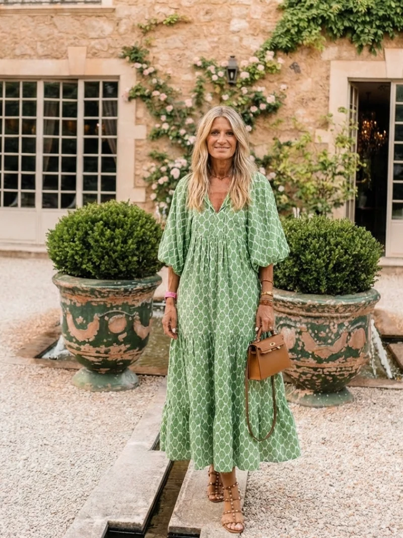 Carina – Elegantes Kleid mit V-Ausschnitt und Dreiviertelärmeln für Damen