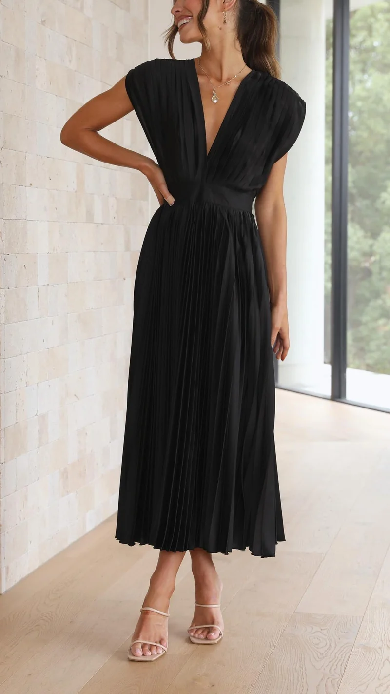 Ella – Elegantes plissiertes Maxikleid für Damen