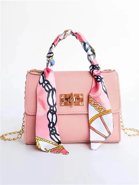 Alina – Schicke Handtasche mit Schal-Detail