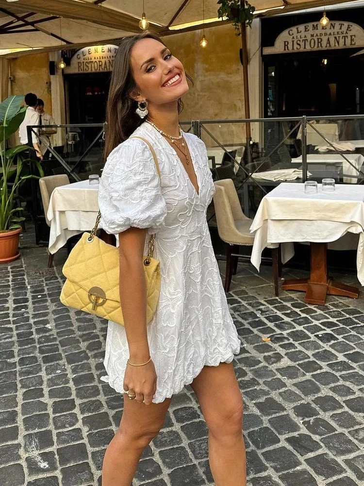 Melanie – Elegantes Sommerkleid mit bestickten Rüschen für Damen