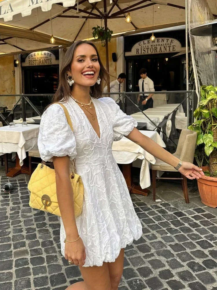 Melanie – Elegantes Sommerkleid mit bestickten Rüschen für Damen