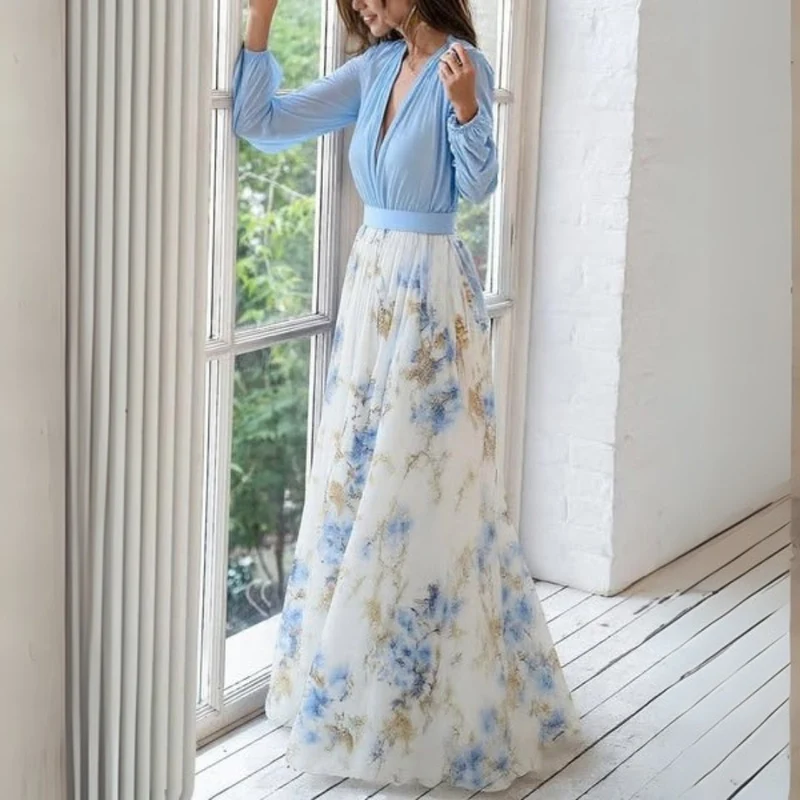 Ava – Elegantes Maxikleid mit floralen Verzierungen am Ausschnitt für Damen