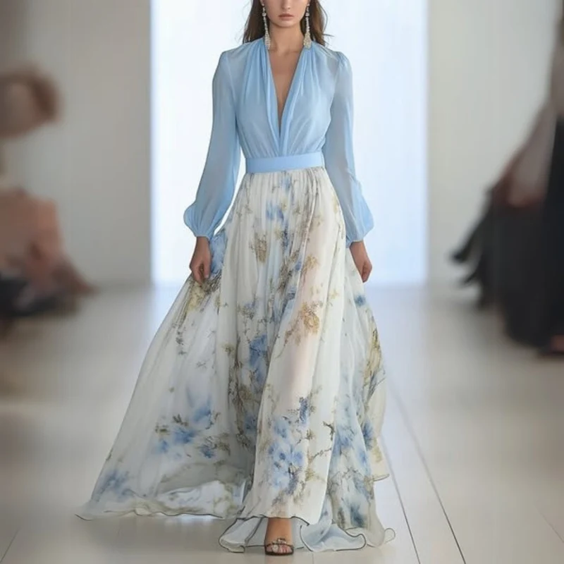 Ava – Elegantes Maxikleid mit floralen Verzierungen am Ausschnitt für Damen