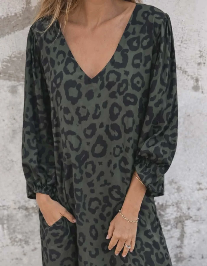 Sienna | Kleid mit Leoparden-Muster und V-Ausschnitt