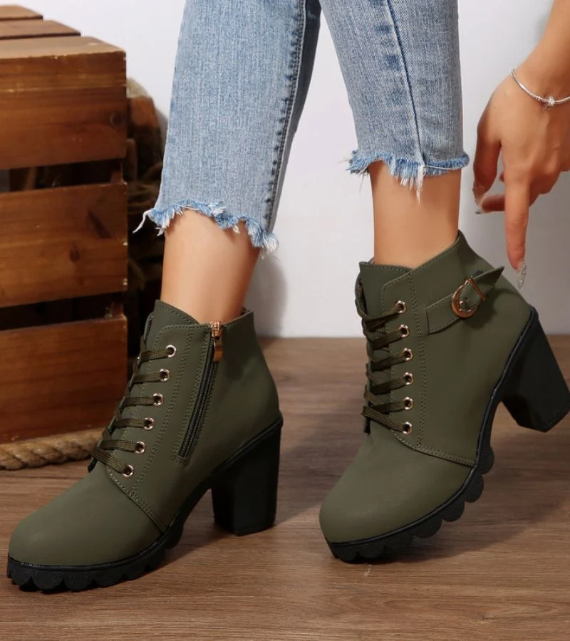Maricar | Elegante Schnürstiefel mit Schnalle