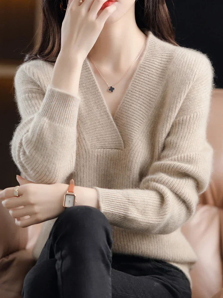 Maurine | Minimalistischer V-Ausschnitt-Pullover