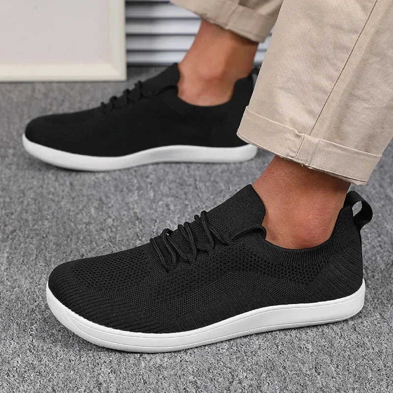Strider | Sportliche, schmerzlindernde Schuhe