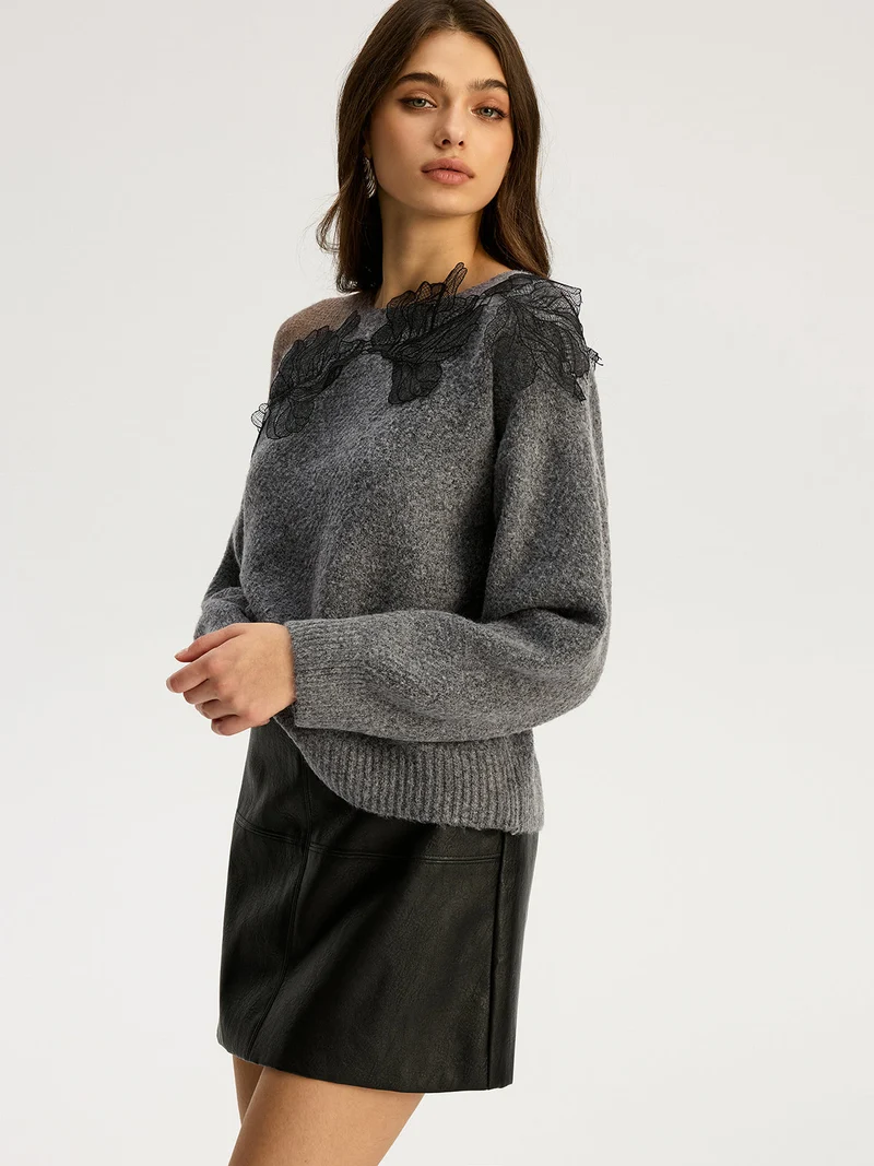 Erika – Pullover aus floraler Spitze, halbtransparent, mit Rundhalsausschnitt