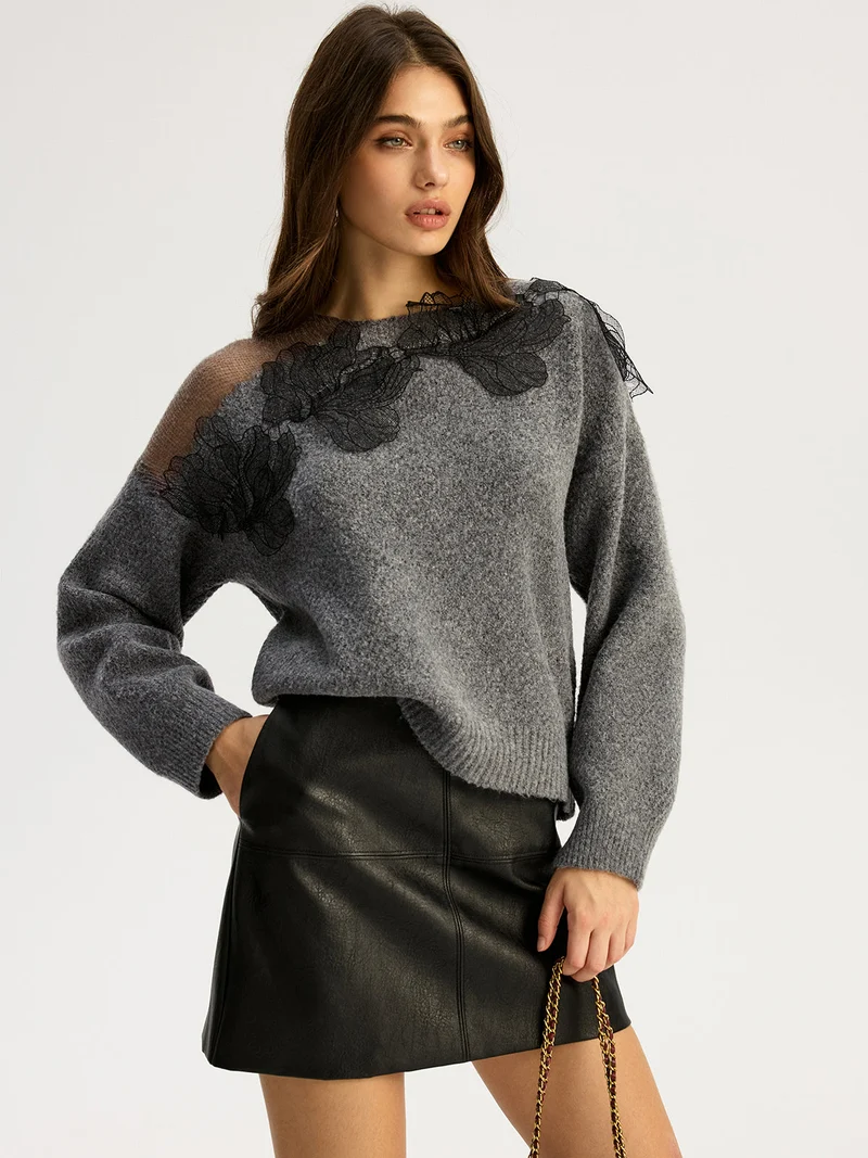 Erika – Pullover aus floraler Spitze, halbtransparent, mit Rundhalsausschnitt