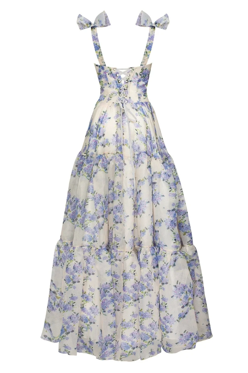 Charlotte – Zartes, blumiges Maxikleid mit Bindebändern
