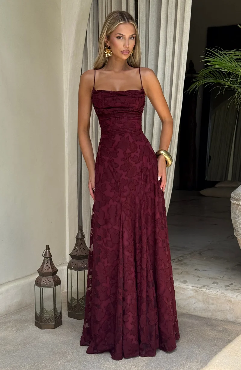 Lina – Maxikleid Cherry Lacquer
