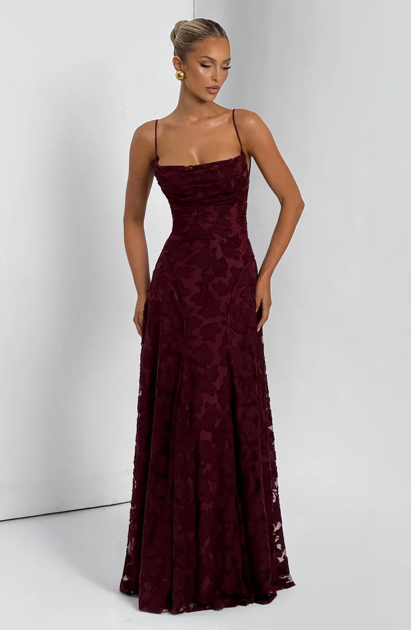 Lina – Maxikleid Cherry Lacquer