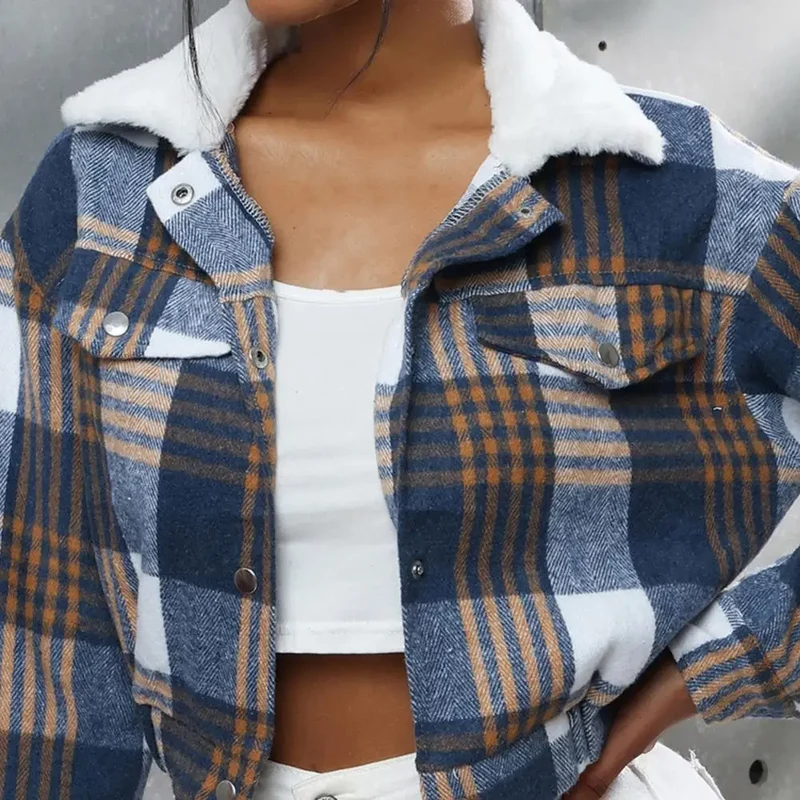 Nina – Karierte Jacke