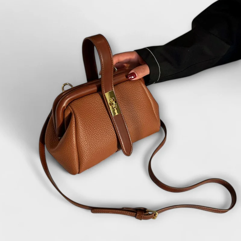 Damen Elegante Mini-Handtasche mit Kettenhenkel und festlichem Look