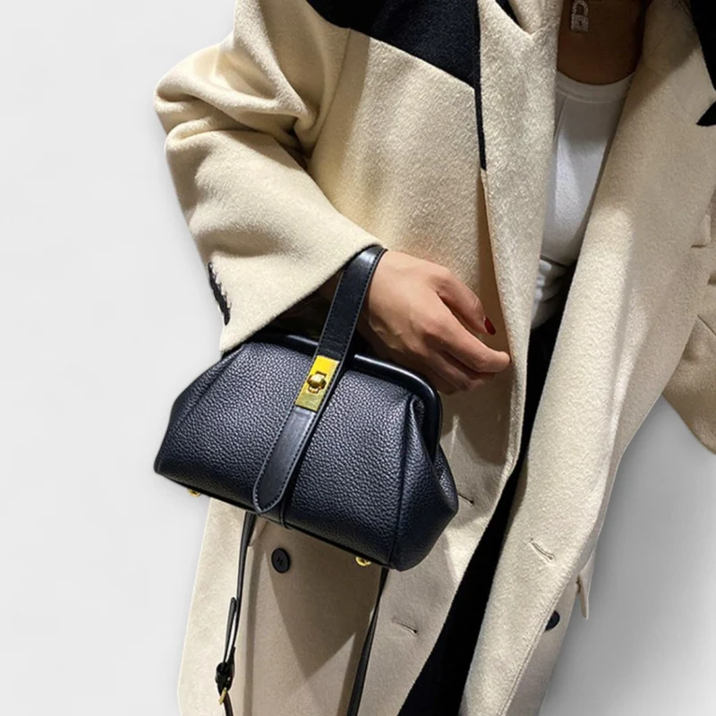 Damen Elegante Mini-Handtasche mit Kettenhenkel und festlichem Look