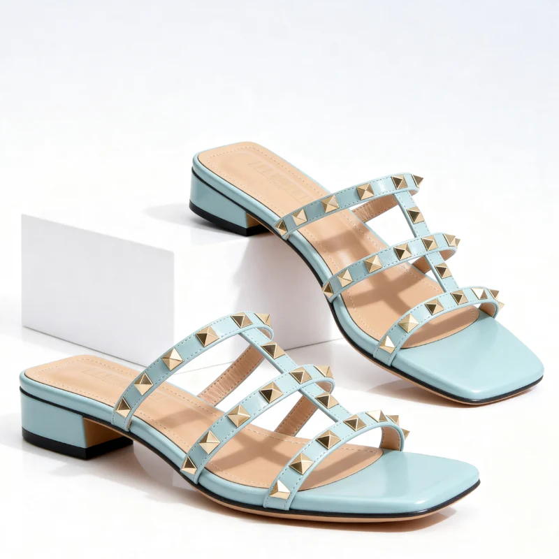 Edith™ - Sandalen mit Nieten