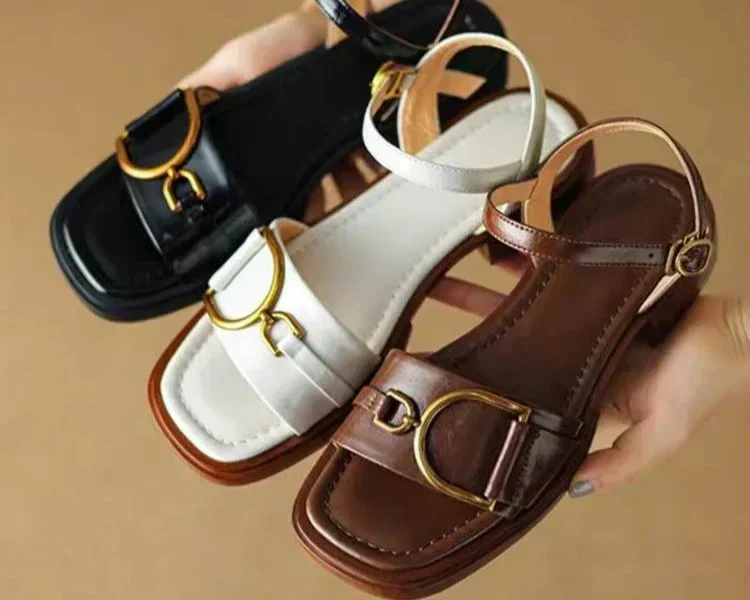 Amara - Sandalen mit Riemen