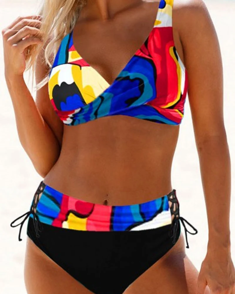 Eva – Buntes und Fröhliches Bikini