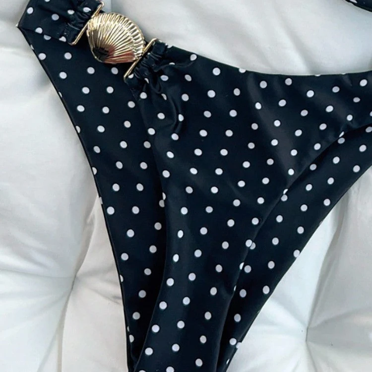 Damen Bikini mit dekorativen Rüschen und goldenen Akzenten Drune