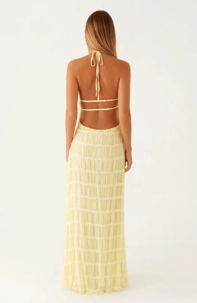 Caroline | Texturiertes Halterneck-Maxikleid