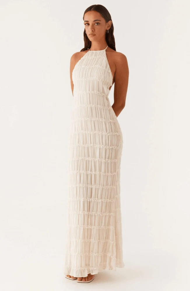 Caroline | Texturiertes Halterneck-Maxikleid