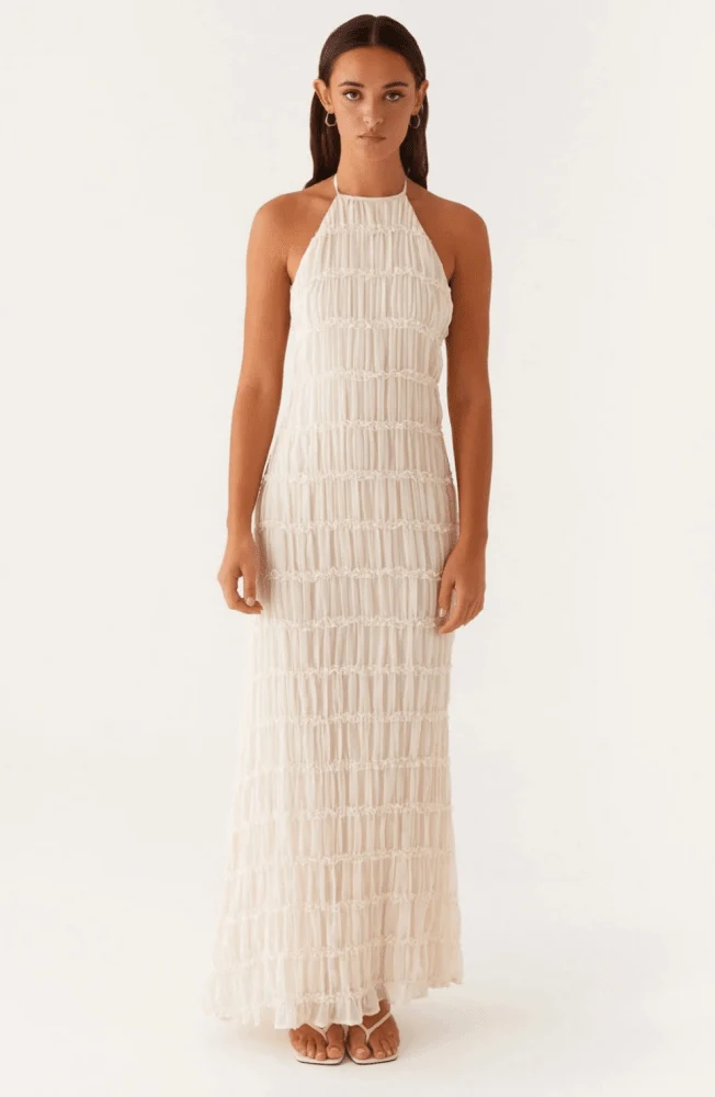 Caroline | Texturiertes Halterneck-Maxikleid