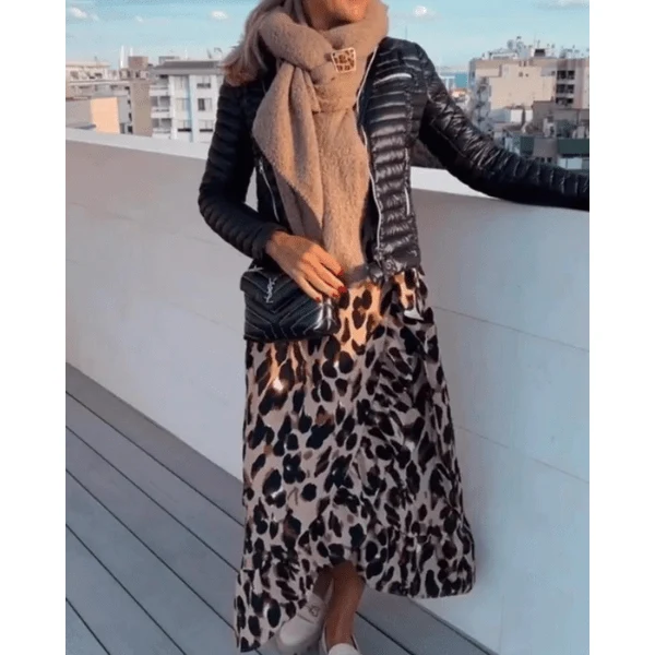 Lisandra | Elegantes Kleid mit V-Ausschnitt