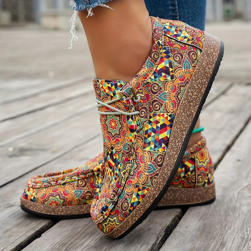Damen-Schuhe im Vintage-Stil mit farbenfrohem Paisley-Muster
