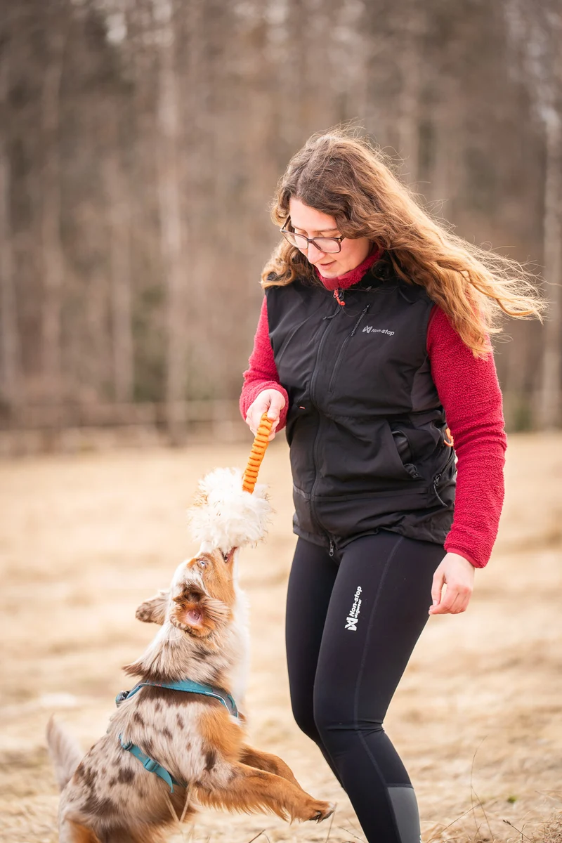 Obedience vest women's