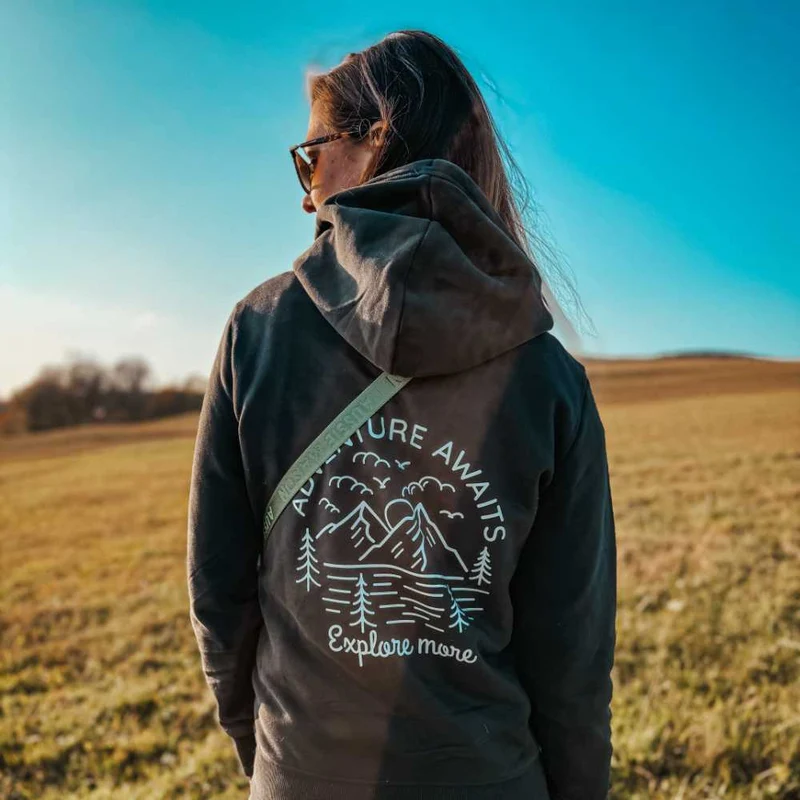 Unisex mikina - Born to Explore