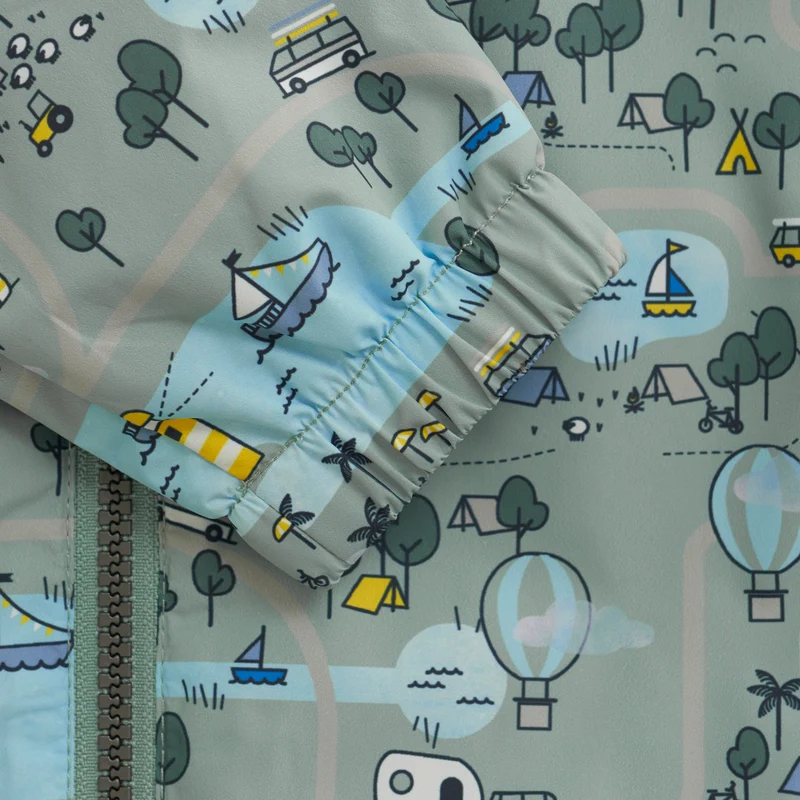 Übergangsjacke „Reise“ – mit Abenteuer-Print | 100 % Polyester, wind- & wasserabweisend