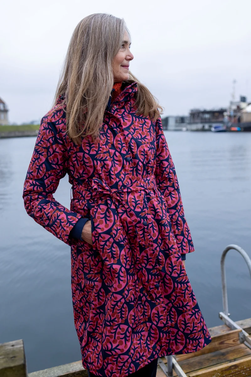Danefæ Danelisabeth regentrenchcoat dames – Soft Cherry Macro Micro