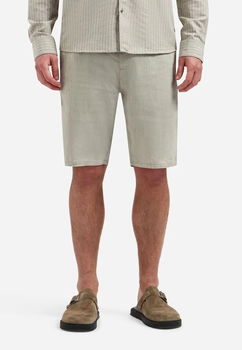 Short Chino With Linen