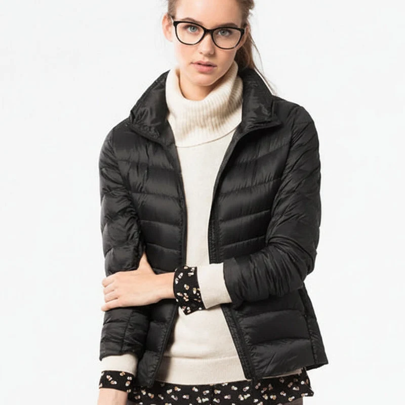 Leichte Steppjacke für Damen mit Stehkragen im einfarbigen Design