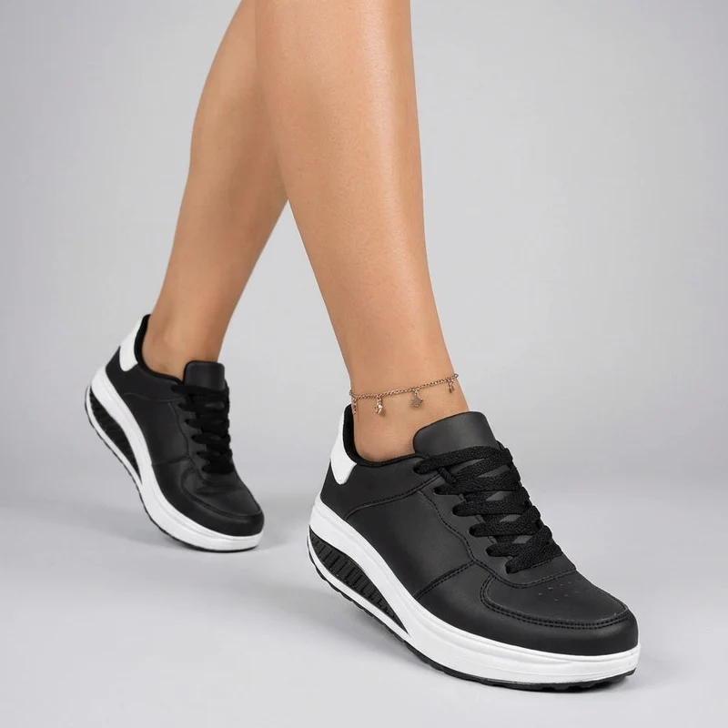 Sneaker für Damen in bequemer Weite mit gepolsterter Innensohle
