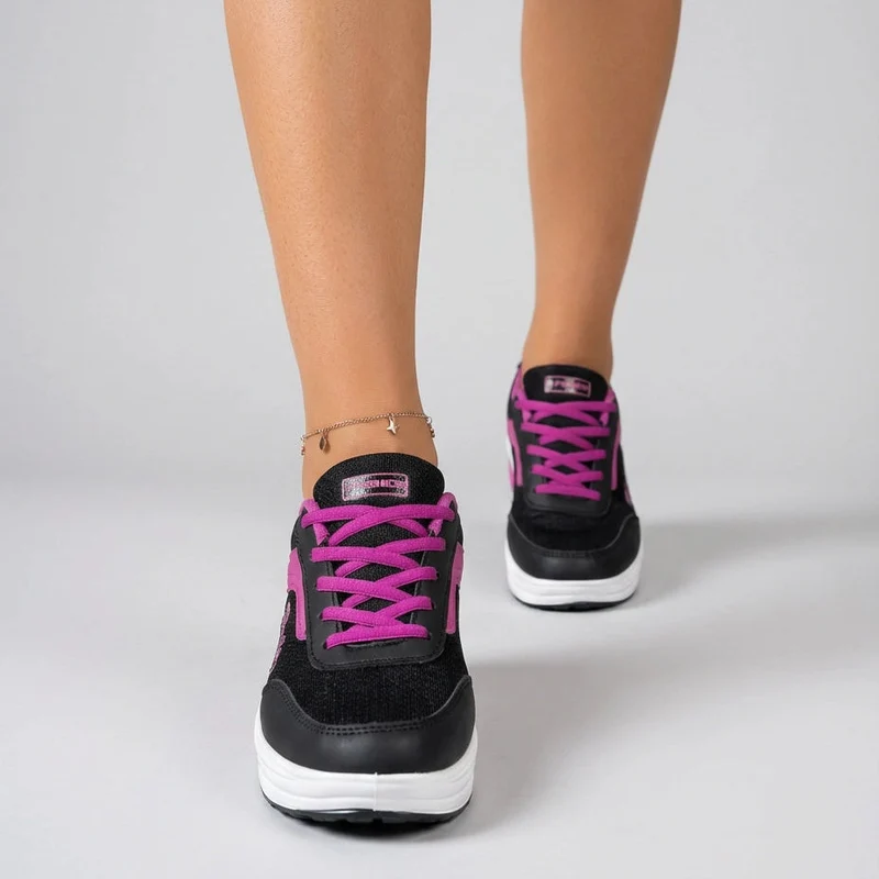 Sneaker für Damen in bequemer Weite mit gepolsterter Innensohle