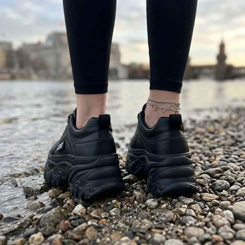 Chunky Sneaker für Damen mit Memory Foam in bequemer Weite