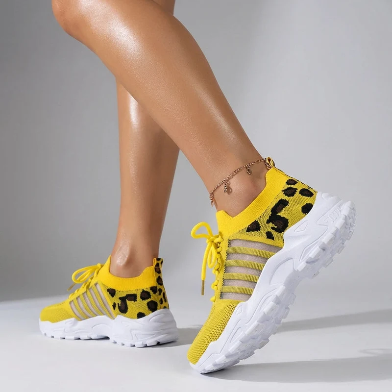 Sneaker mit Animal-Details für Damen in Bequemer Weite