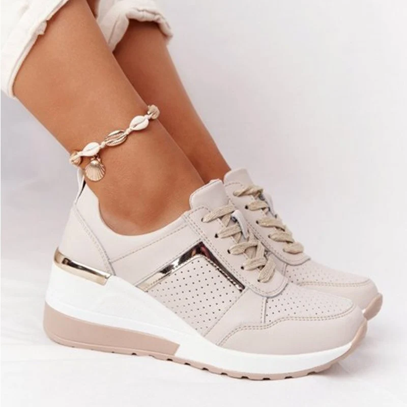 Bequeme Sneaker für Damen mit Keilabsatz und Perforiertem Obermaterial