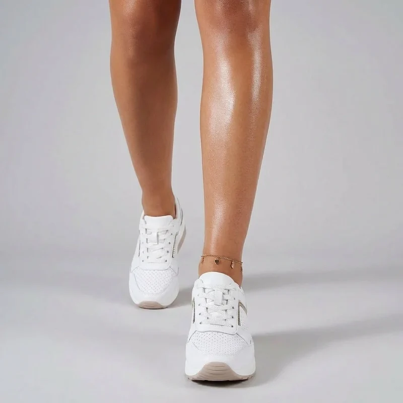 Bequeme Sneaker für Damen mit Keilabsatz und Perforiertem Obermaterial