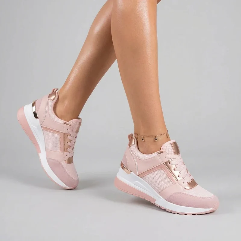 Bequeme Sneaker für Damen mit Keilabsatz und Perforiertem Obermaterial
