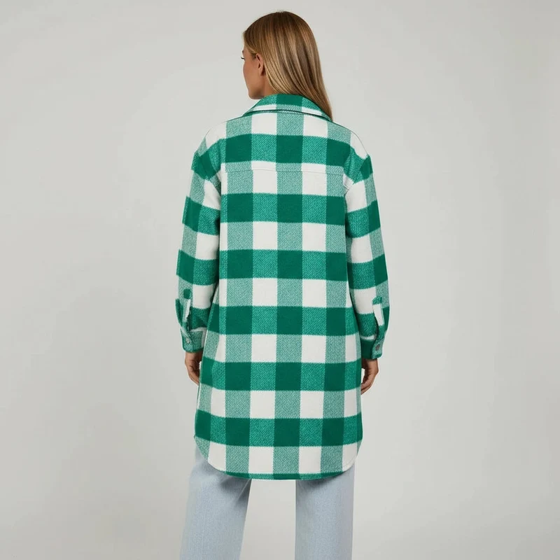Langes Hemd für Damen mit Brusttaschen im Oversized Schnitt