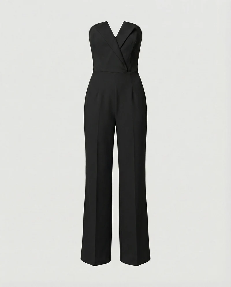 Eleganter Damen Jumpsuit trägerlos mit weitem Bein und strukturiertem Dekolleté