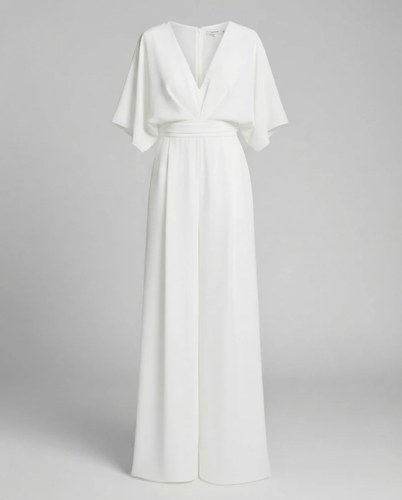 Eleganter Jumpsuit mit kurzen Ärmeln und V-Ausschnitt