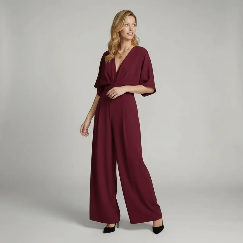 Eleganter Jumpsuit mit kurzen Ärmeln und V-Ausschnitt
