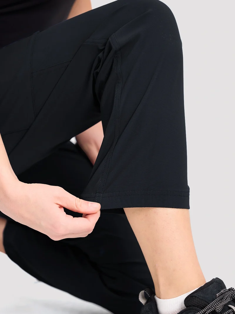 Women's UPF 100+ Pull-On Cargo Hiking Pants